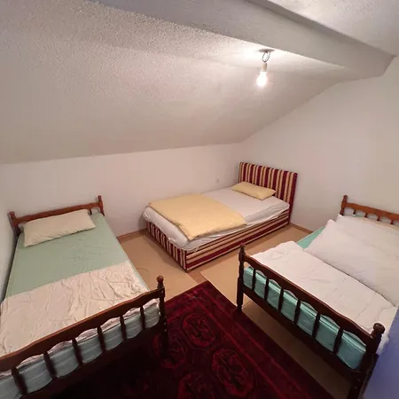House Crkvina Kır Evi