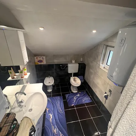 House Crkvina * Srednji Busevic