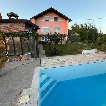 House Crkvina * Srednji Busevic