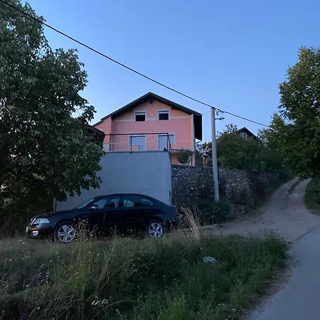 House Crkvina Kır Evi