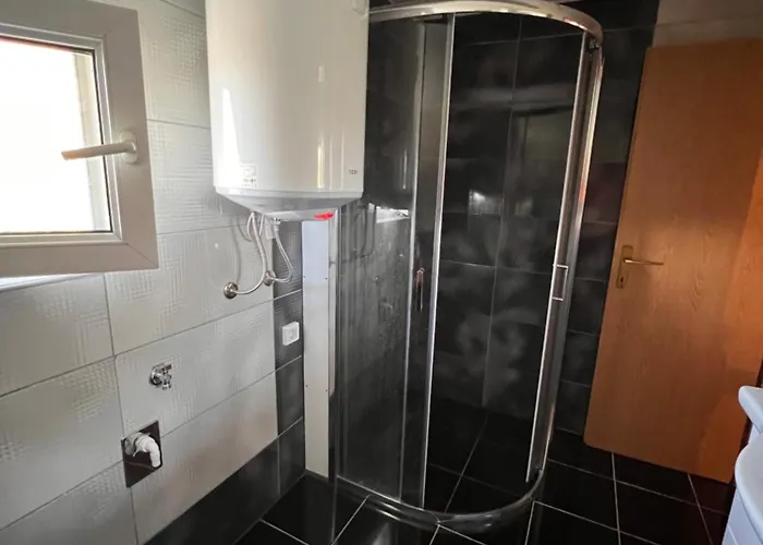 House Crkvina * Srednji Busevic